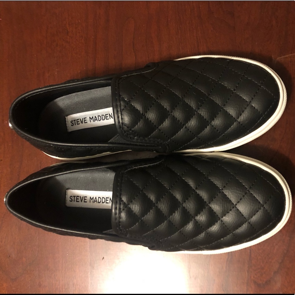 STEVE MADDEN ecentrcq quilted slip on sneaker!
